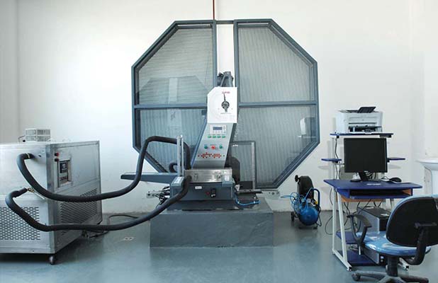 沖擊試驗機